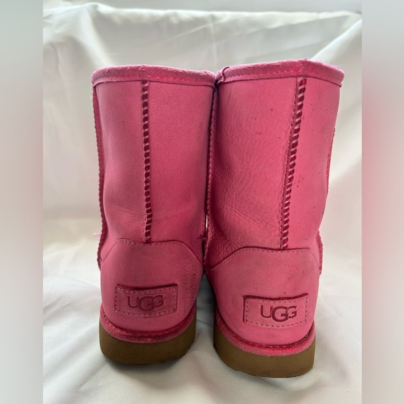 UGG Classic Short Pink Waterproof kids Size 2. Used - Picture 4 of 8